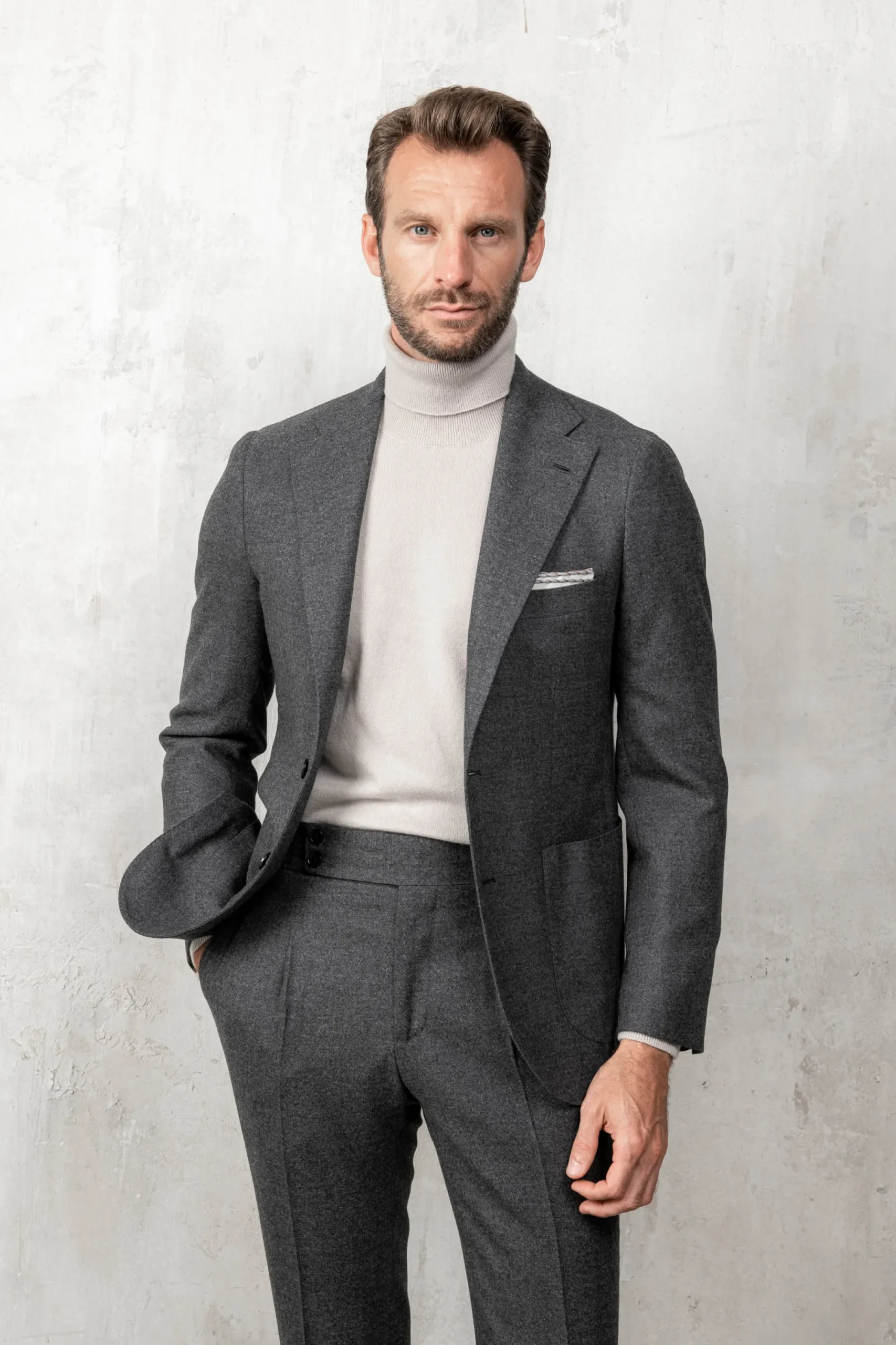 Pini Parma Sand Cashmere Turtleneck – Made In Italy Online